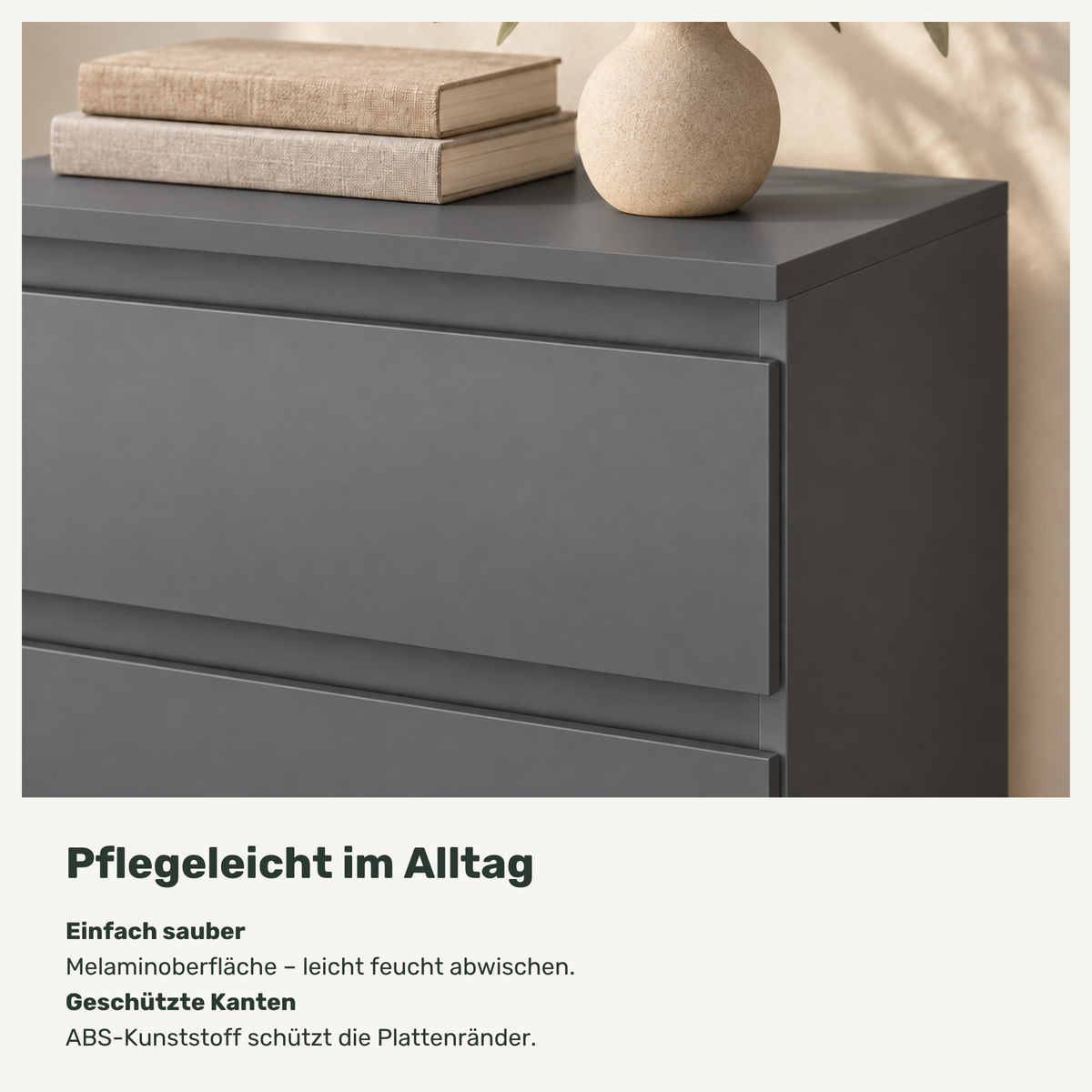 Kommode GABRIEL 60 cm, Korpus Anthrazit, Front Anthrazit – Oberfläche und Kanten im Detail