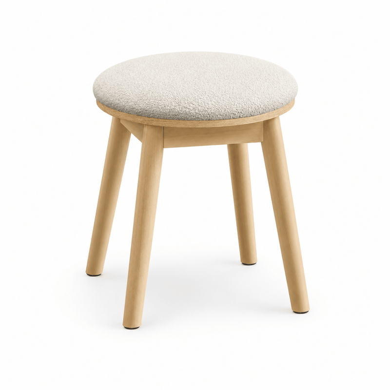 Schminkhocker Fiona – mit Bouclé-Bezug und Holzbeinen - nestful