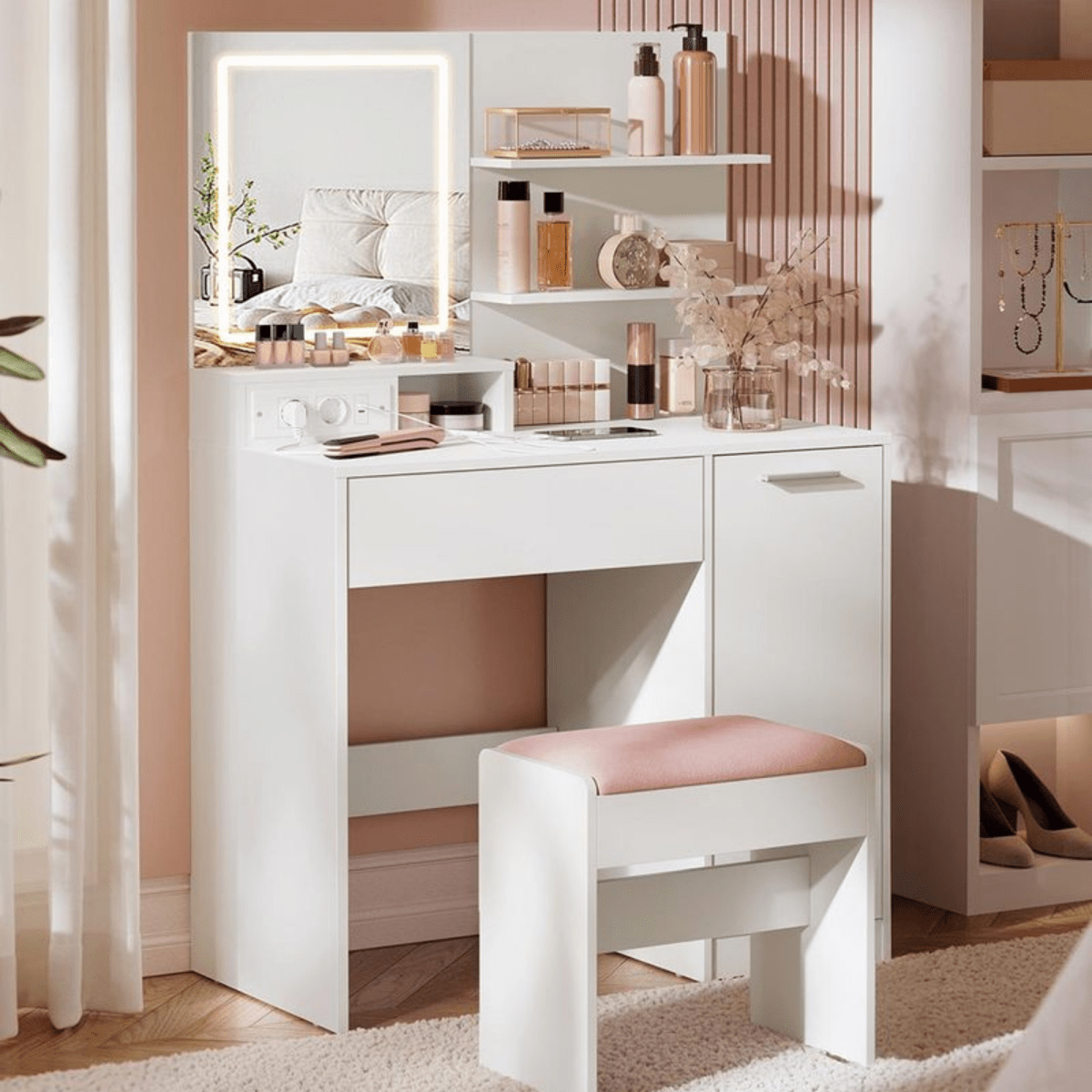 Schminktisch - Elina - mit LED - Spiegel, Steckdosen & Ablagen – Weiß, 80 cm - nestful