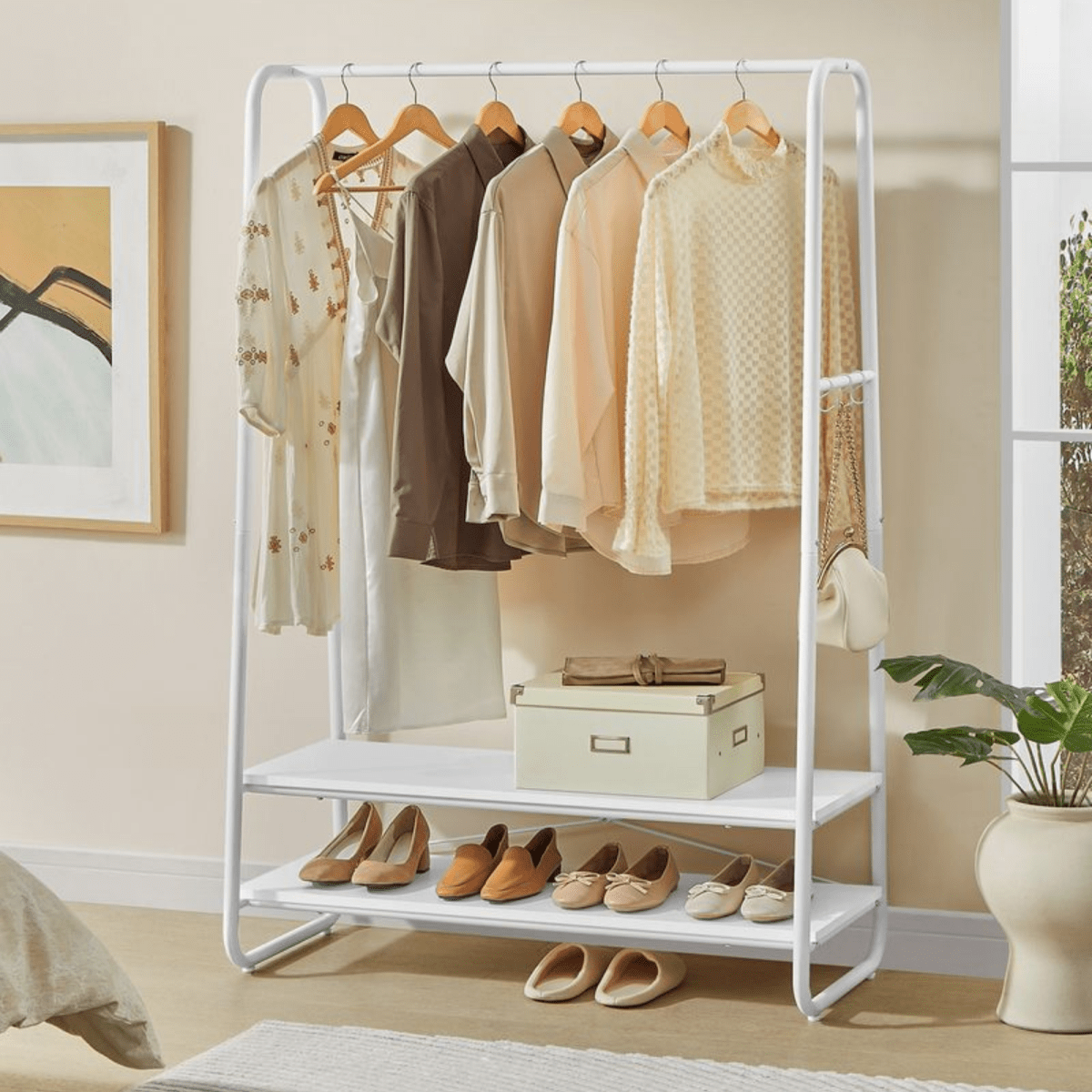 Premium Stahl Kleiderständer 130kg – Michael - Stehend mit 2 Holzablagen - nestful
