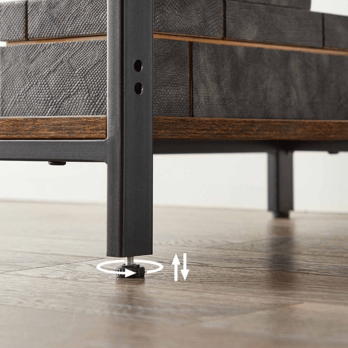 Schreibtisch 100 × 50 cm – Milo – mit 2 Ablagen im Industrie - Design - nestful