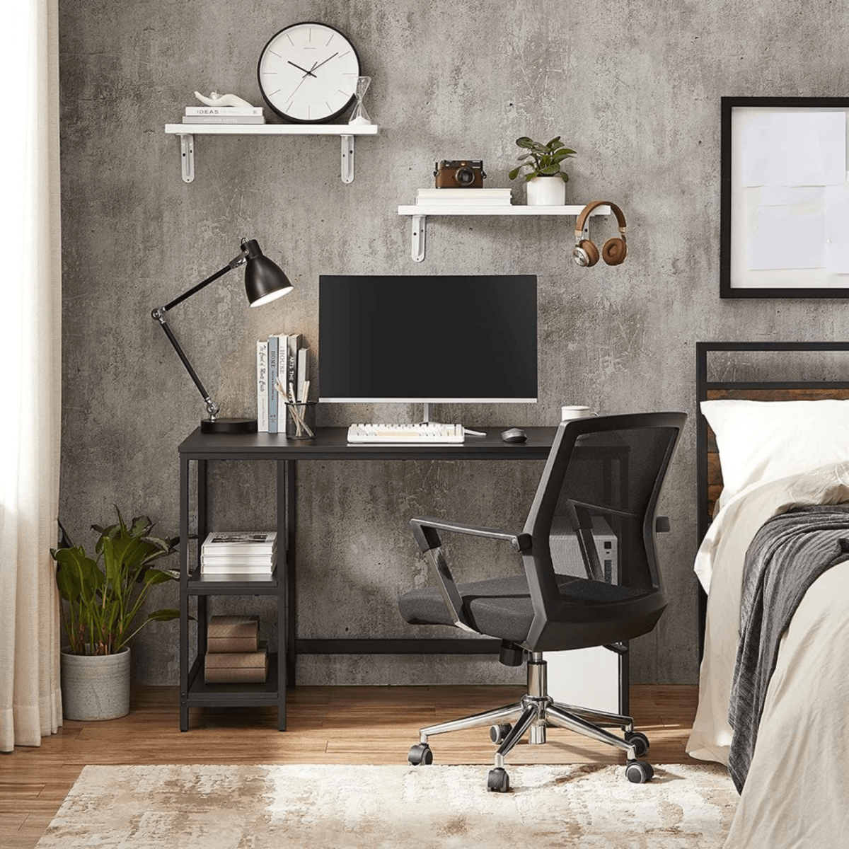 Schreibtisch 120 × 60 cm – Enzo – mit 2 Ablagen im Industrie - Design - nestful