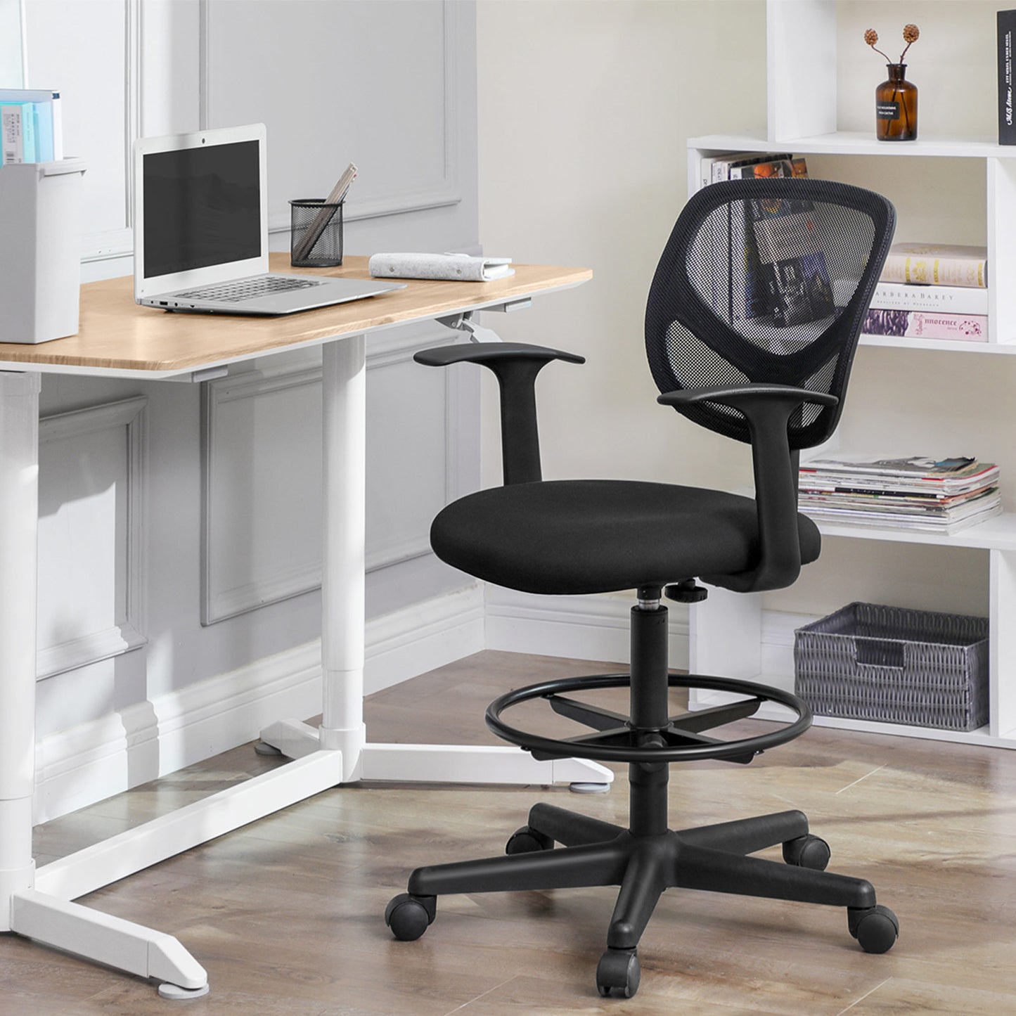 Ergonomic office chair with armrests